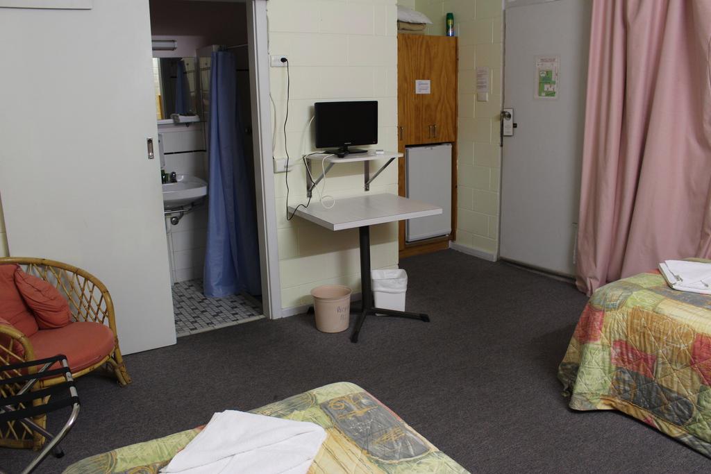 Island Motel Кінгскот Екстер'єр фото