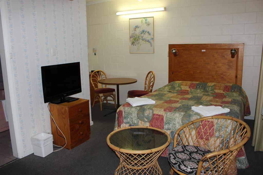 Island Motel Кінгскот Екстер'єр фото