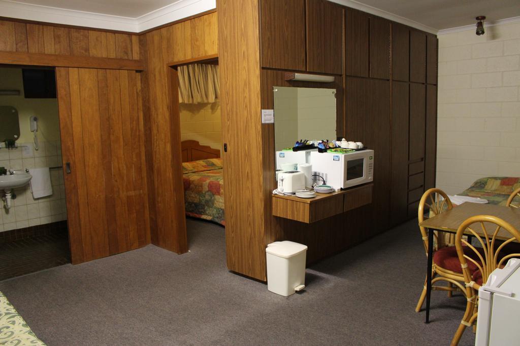 Island Motel Кінгскот Екстер'єр фото