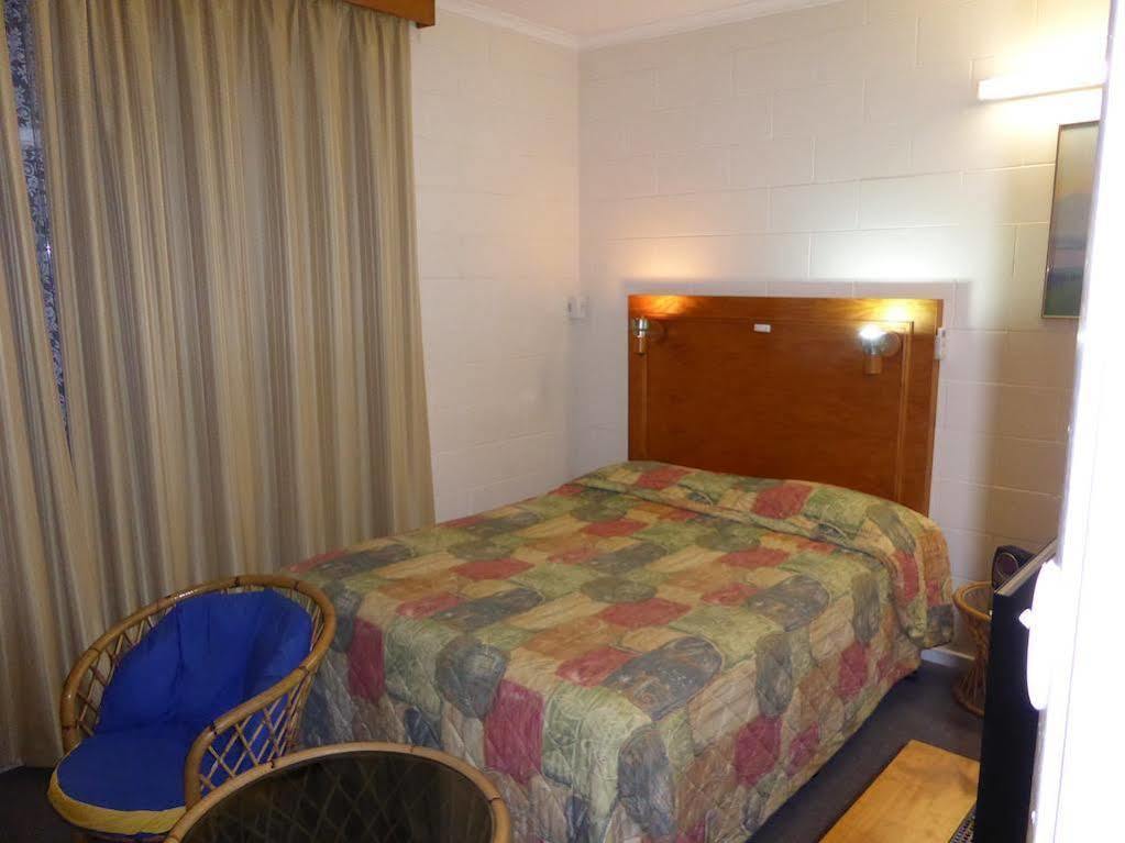 Island Motel Кінгскот Екстер'єр фото