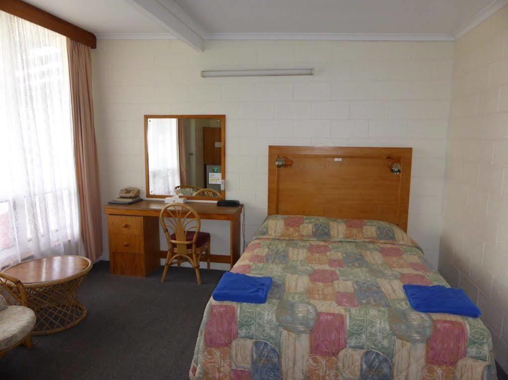 Island Motel Кінгскот Екстер'єр фото