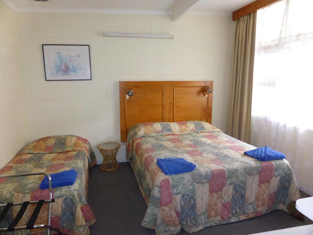 Island Motel Кінгскот Екстер'єр фото
