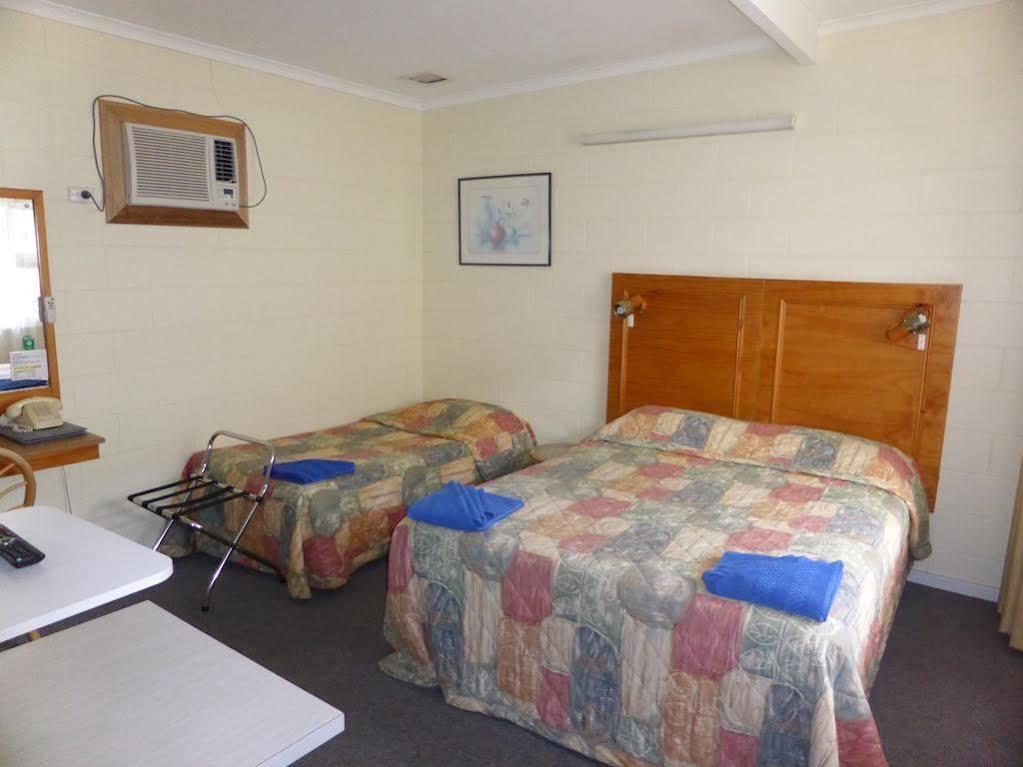 Island Motel Кінгскот Екстер'єр фото